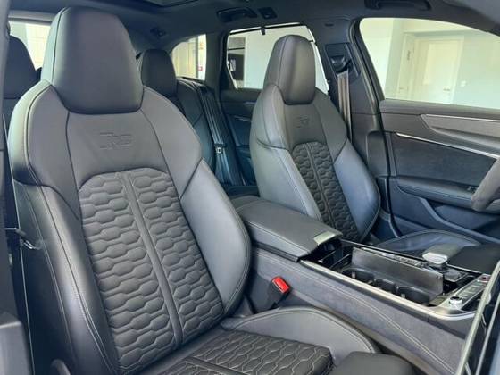 AUDI RS6 4.0 AVANT V8 TWINTURBO MHEV TIPTRONIC